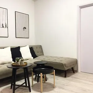Perfect Home: Cozy 2br & Balcony Appartamento